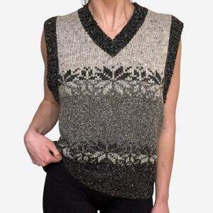St Johns Bay grey knit argyle sweater vest - size L